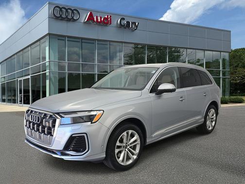 2025 Audi Q7 45 Premium Plus