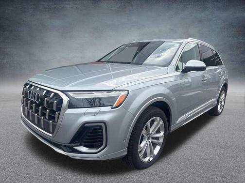 2025 Audi Q7 45 Premium Plus