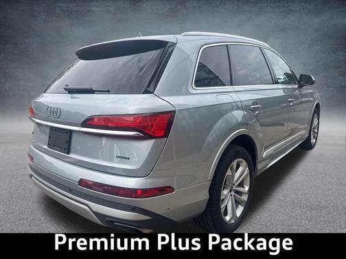 2025 Audi Q7 45 Premium Plus