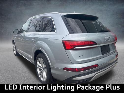 2025 Audi Q7 45 Premium Plus