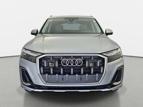 2025 Audi Q7 45 Premium Plus