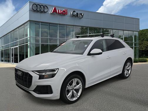 2022 Audi Q8 55 Premium