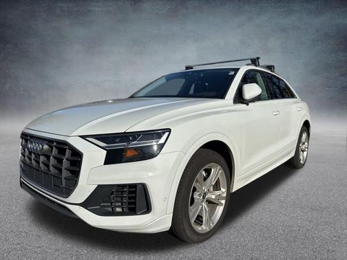 2022 Audi Q8 55 Premium