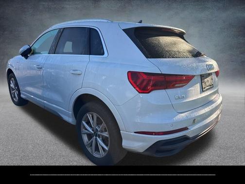 2023 Audi Q3 Premium 45 TFSI S line quattro Tiptronic