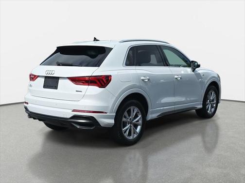 2022 Audi Q3 45 S line Premium Plus
