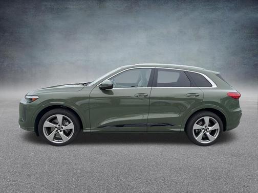 District Green Metallic 2025 Audi Q5 Prestige TFSI quattro S tronic