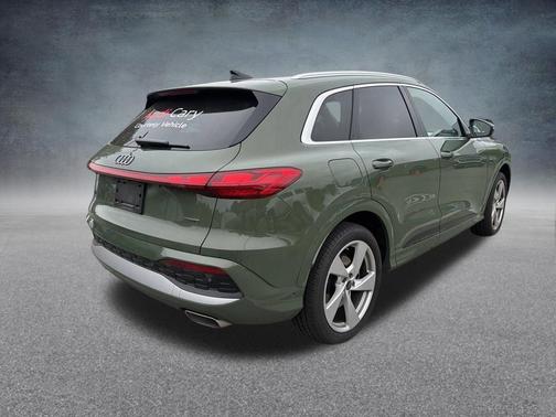 District Green Metallic 2025 Audi Q5 Prestige TFSI quattro S tronic