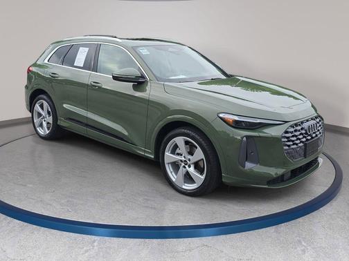 District Green Metallic 2025 Audi Q5 Prestige TFSI quattro S tronic