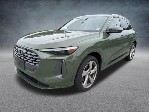 District Green Metallic 2025 Audi Q5 Prestige TFSI quattro S tronic