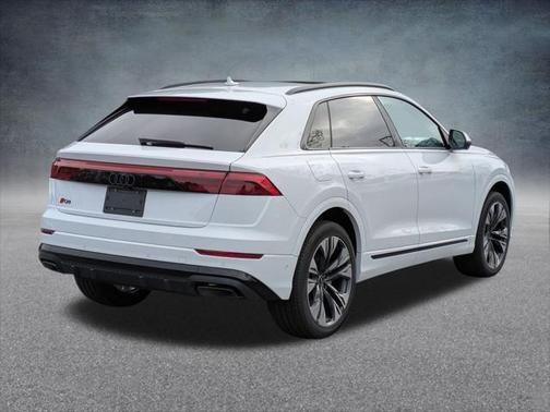 2025 Audi Q8 55 Premium Plus