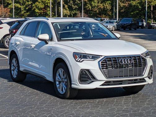 2024 Audi Q3 Premium 45 TFSI S line quattro Tiptronic