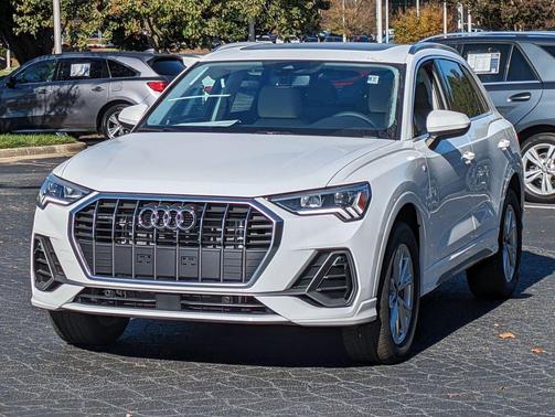 2024 Audi Q3 Premium 45 TFSI S line quattro Tiptronic