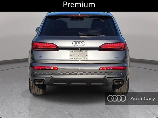 Samurai Gray Metallic 2026 Audi Q7 45 Premium