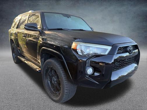 Midnight Black Metallic 2018 Toyota 4Runner SR5 Premium