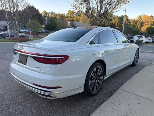 Glacier White Metallic 2021 Audi A8 4.0