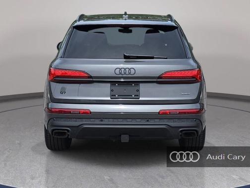Samurai Gray Metallic 2026 Audi Q7 55 Premium Plus