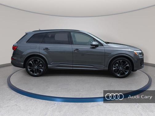 Samurai Gray Metallic 2026 Audi Q7 55 Premium Plus