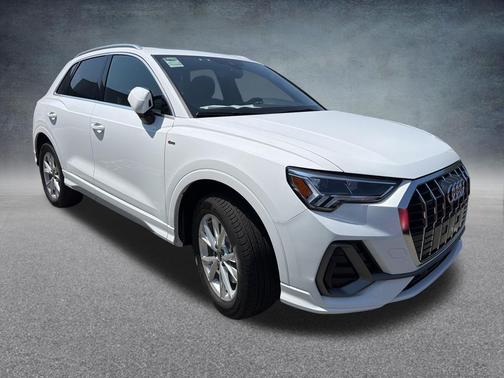 Arkona White 2025 Audi Q3 Premium 45 TFSI S line quattro Tiptronic