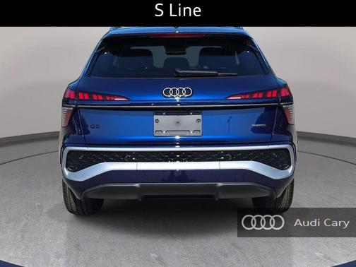 Navarra Blue Metallic 2026 Audi Q3 TFSI quattro S tronic