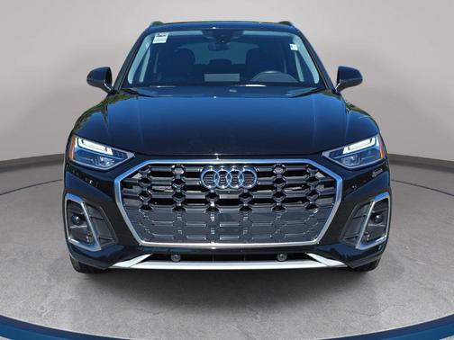 Mythos Black Metallic 2023 Audi Q5 45 S line Premium Plus