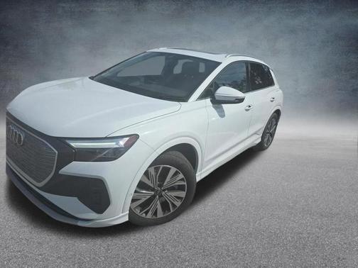 Glacier White Metallic 2023 Audi Q4 e-tron Premium Plus 40 RWD