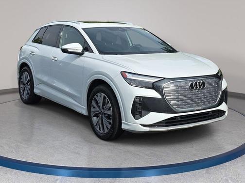 Glacier White Metallic 2023 Audi Q4 e-tron Premium Plus 40 RWD