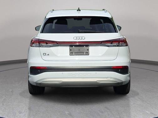 Glacier White Metallic 2023 Audi Q4 e-tron Premium Plus 40 RWD