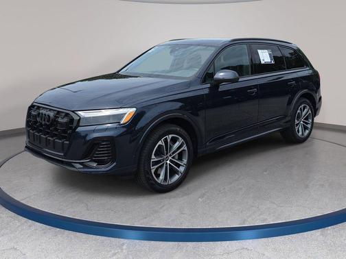 Waitomo Blue Metallic 2025 Audi Q7 45 Premium