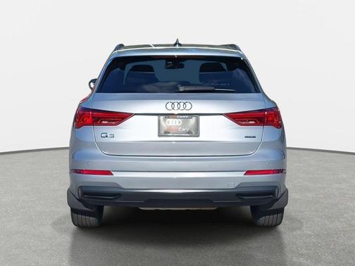 2023 Audi Q3 Premium 40 TFSI quattro Tiptronic