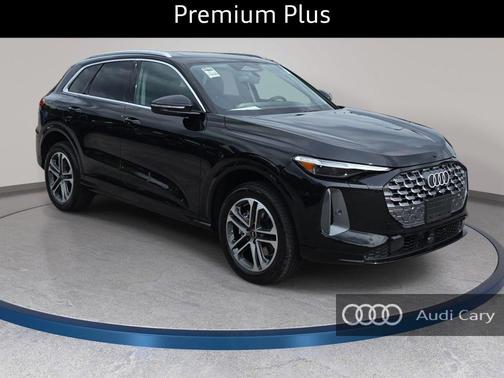 Mythos Black Metallic 2026 Audi Q5 Premium Plus TFSI quattro S tronic