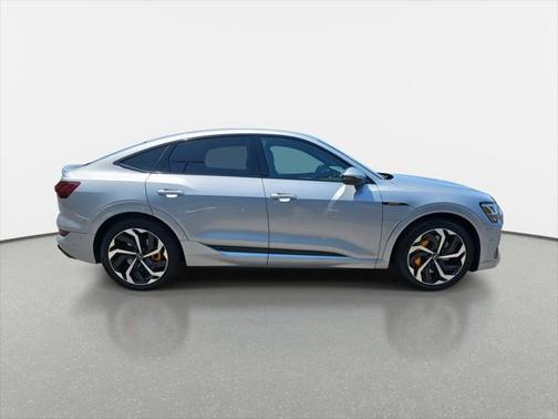 2022 Audi e-tron Sportback S line Premium Plus