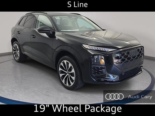 Mythos Black Metallic 2026 Audi Q3 TFSI quattro S tronic