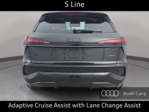 Mythos Black Metallic 2026 Audi Q3 TFSI quattro S tronic