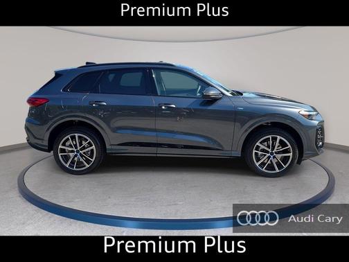Tambora Gray Metallic 2026 Audi Q5 Premium Plus TFSI quattro S tronic