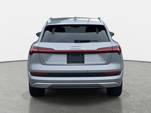 2023 Audi e-tron Premium Plus quattro