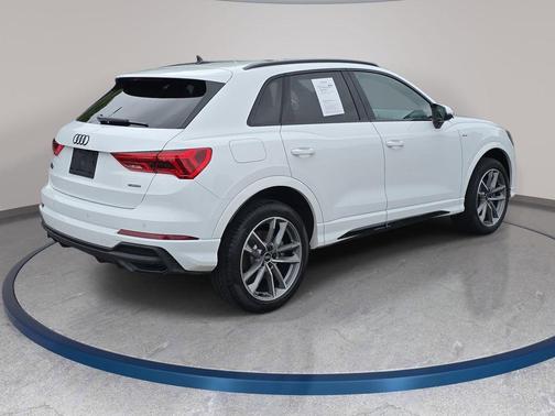 Arkona White 2025 Audi Q3 Premium 45 TFSI S line quattro Tiptronic