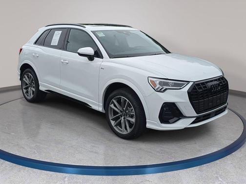 Arkona White 2025 Audi Q3 Premium 45 TFSI S line quattro Tiptronic