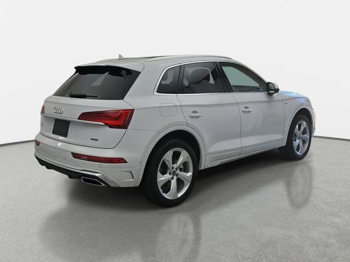 2025 Audi Q5 45 S line Prestige