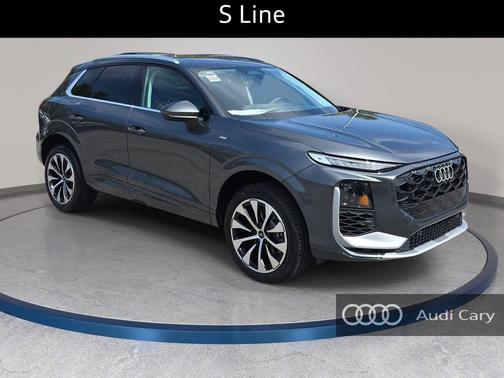 Daytona Gray Pearl Effect 2026 Audi Q3 S line