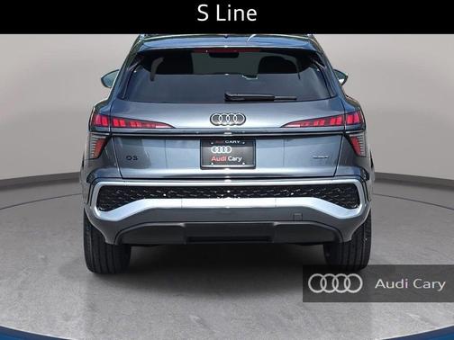 Daytona Gray Pearl Effect 2026 Audi Q3 S line