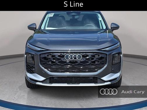 Daytona Gray Pearl Effect 2026 Audi Q3 S line