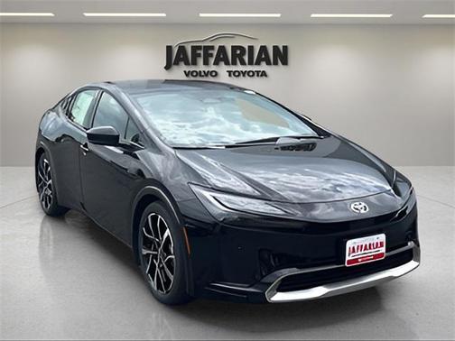 2025 Toyota Prius L