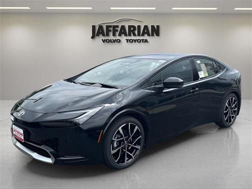 2025 Toyota Prius L
