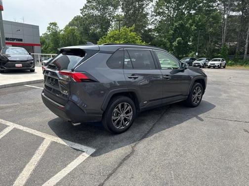 2024 Toyota RAV4 Hybrid XLE Premium