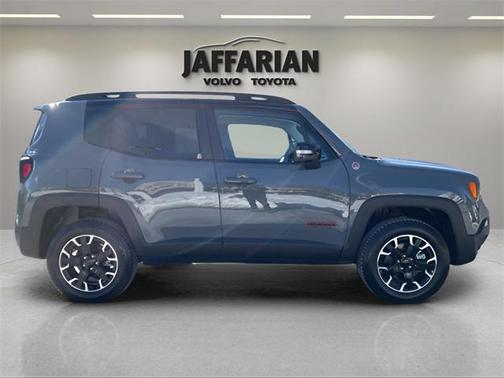 2023 Jeep Renegade Trailhawk