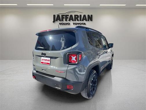 2023 Jeep Renegade Trailhawk