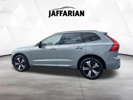 Vapour Grey Metallic 2025 Volvo XC60 Plug-In Hybrid Plus, T8 AWD Electric/Gasoline, Dark