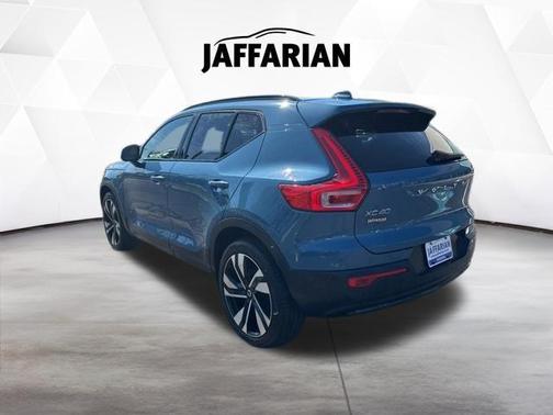 Fjord Blue Metallic 2023 Volvo XC40 B5 Plus Dark Theme