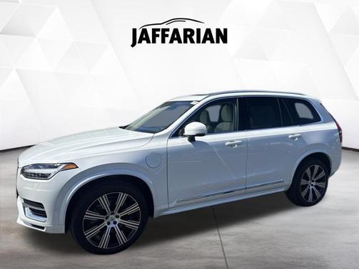 Crystal White Metallic 2024 Volvo XC90 Recharge Plug-In Hybrid T8 Plus Bright Theme 7-Seater