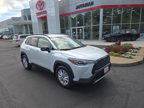2025 Toyota Corolla Cross LE